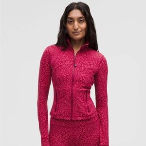 LULULEMON size 4 define cropped jacket 🩷